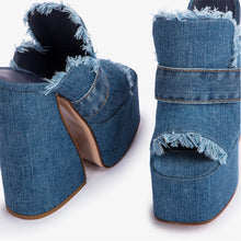 Load image into Gallery viewer, Summer New Fashion Tassels Women&#39;s Sandals Thick High Heel Platform
