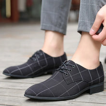 Load image into Gallery viewer, Men Classic Business Shoes Pointed Toe Lace-Up Lattice
