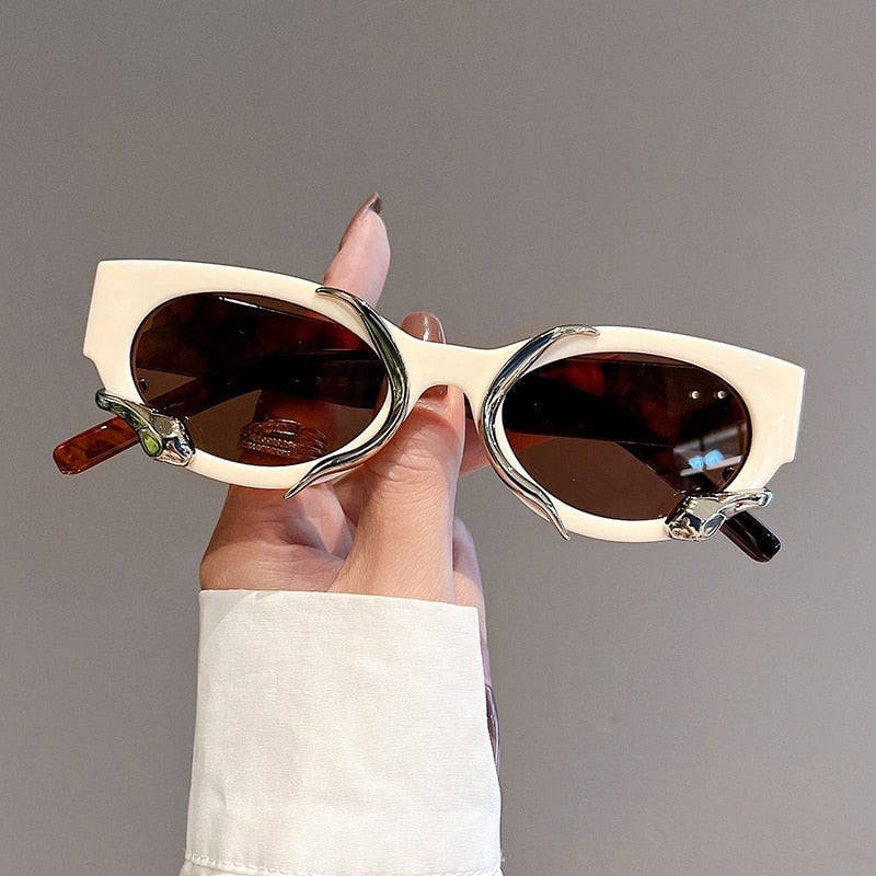 New in Cat Eye Women Sunglasses Fashion Snake Wrapped Round Vintage Shades Eyewear Luxury Brand Design UV400 Sun Glasses